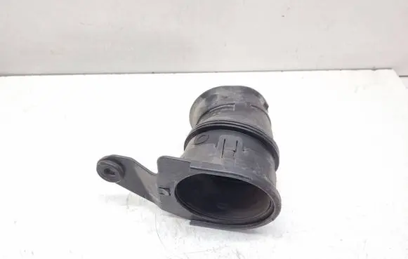 BMW 5 E60 E61 Air intake duct part 7521016