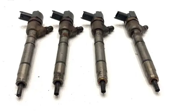 KIA Sportage Fuel injectors set 338002A800