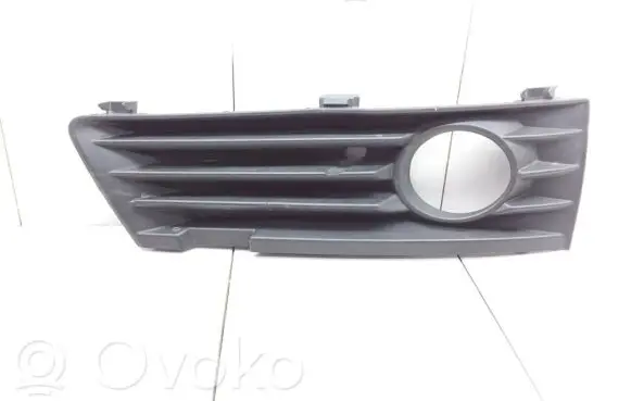 Opel Zafira B Front grill 13124990 325769024