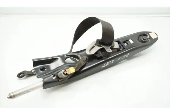 Opel Zafira B Front seatbelt 6063837L0A