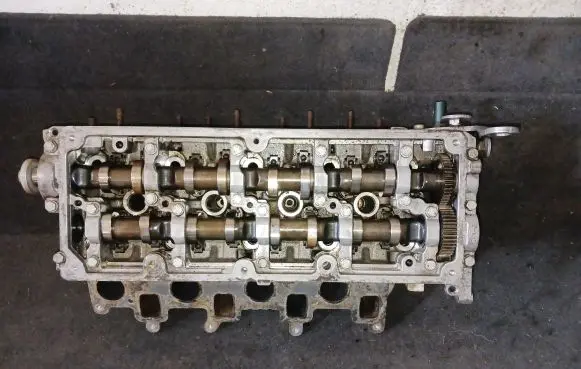 Seat Altea XL Engine head 03L103373A