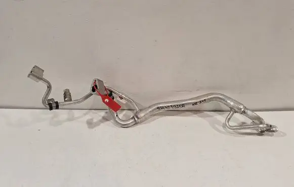 Dacia Sandero III Air conditioning (A/C) pipe/hose 924403925R