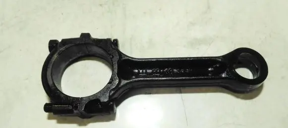Nissan Pathfinder R51 Connecting rod/conrod 