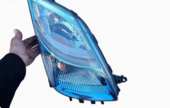 Toyota Prius (XW20) Headlight/headlamp PRAWY