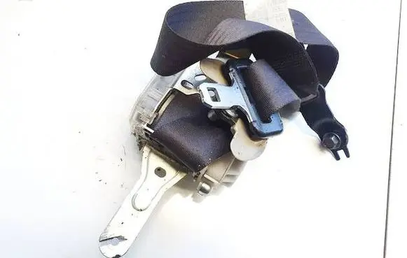Subaru Legacy Front seatbelt h074101