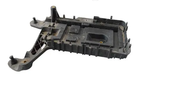 Volkswagen Jetta VI Battery box tray 1K0915333