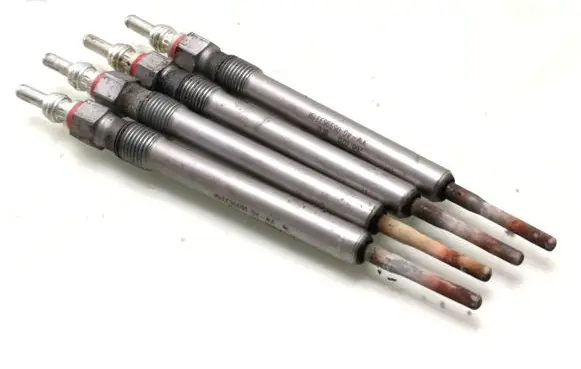 Volkswagen Golf VI Glow plug 059963319F 266020BE0
