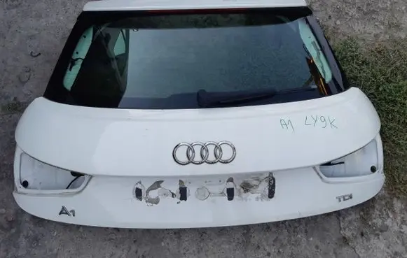 Audi A1 Tailgate/trunk/boot lid