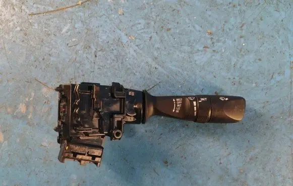 Toyota Camry Gear shift switch/knob 8465206340