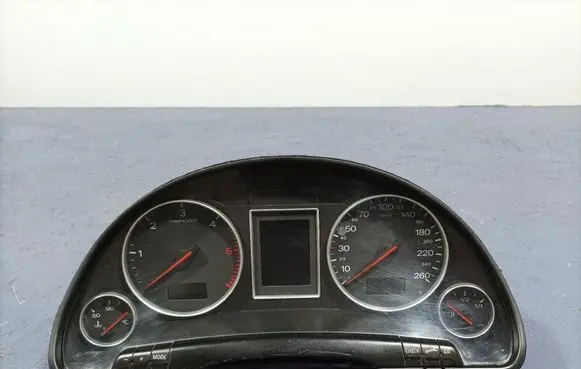 Audi A4 S4 B6 8E 8H Speedometer (instrument cluster) 8E0920900E
