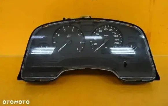 Opel Zafira A Speedometer (instrument cluster) 24419563HY