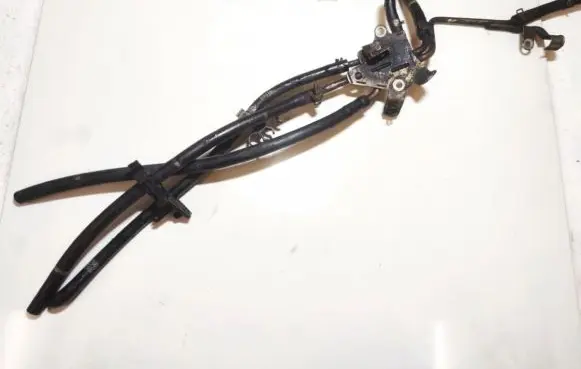 Nissan Almera N16 Fuel line pipe