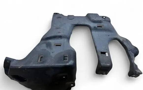 BMW M5 F90 Front underbody cover/under tray 7347022 74850613