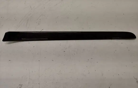 Audi A4 S4 B7 8E 8H Front door trim bar 8E0867409
