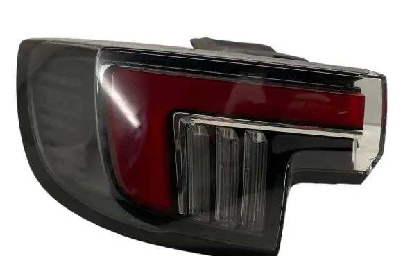 Opel Mokka B Rear/tail lights 9833721880 2SK01499401