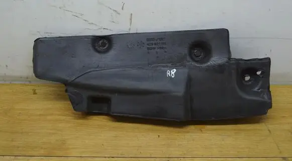 Audi R8 42 Fender foam support/seal 420821111