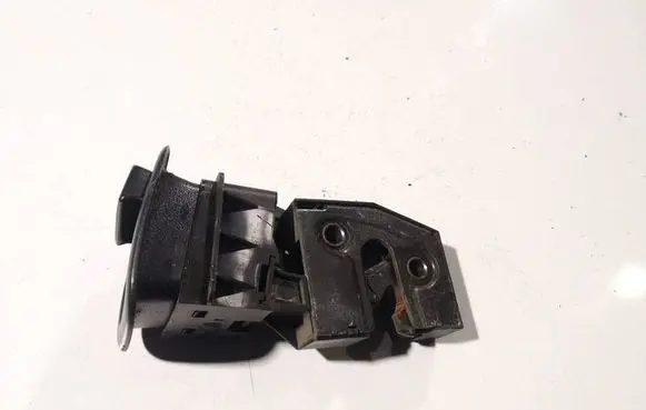 Volkswagen PASSAT B5 Seat back rest lock catch 95KUU71