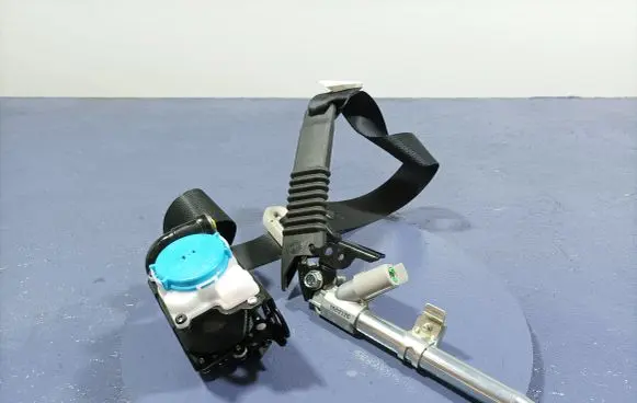 Mazda 6 Front seatbelt TK-AH2-H950