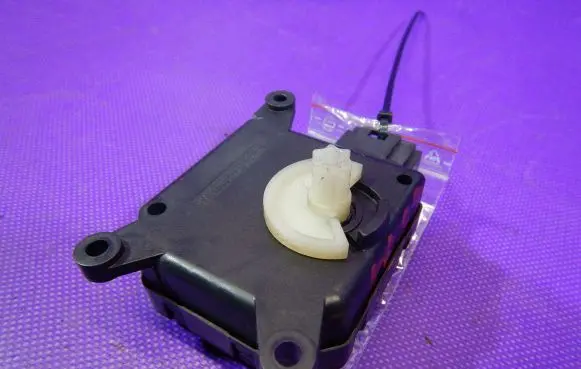 A/C air flow flap actuator/motor