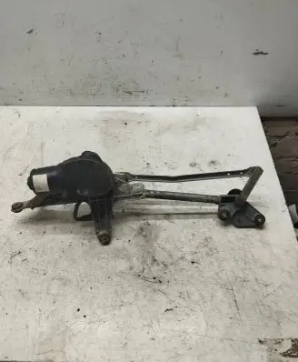 Renault Laguna II Front wiper linkage and motor