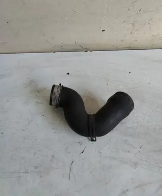 Volkswagen PASSAT B6 Engine coolant pipe/hose