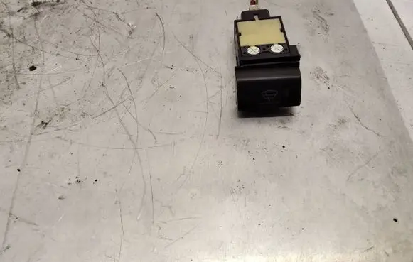 Toyota Avensis Verso Windscreen/window heater switch 156962