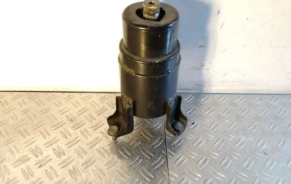 Lexus RX 450H Engine mount bracket