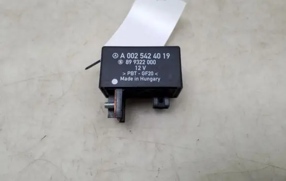 Mercedes-Benz Sprinter W906 Other relay A0025424019