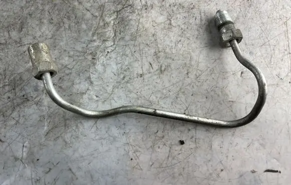 Fuel injector supply line/pipe