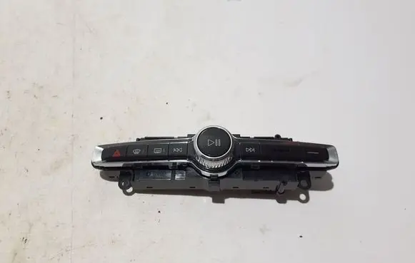 Volvo C40 Head unit multimedia control 31456673