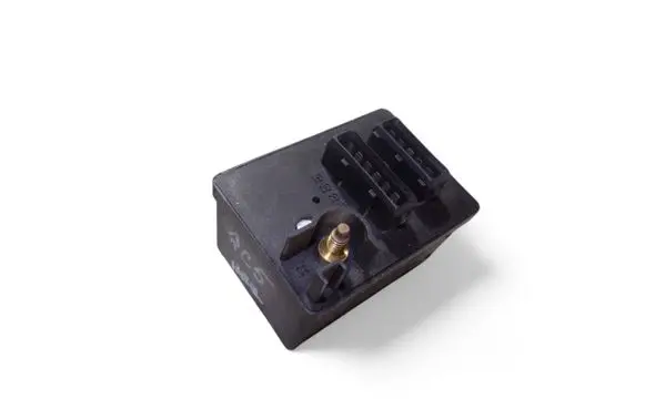 Citroen C5 Glow plug pre-heat relay 0281003018