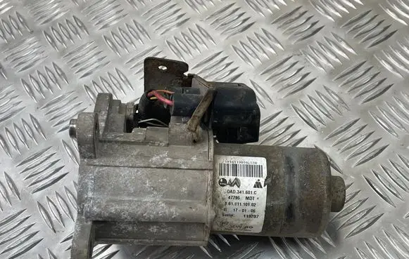 Volkswagen Touareg I Gearbox-reducer motor 0AD341601C
