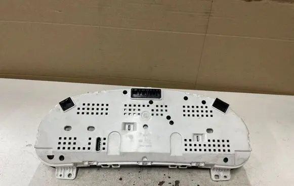 Hyundai Santa Fe Speedometer (instrument cluster) 940012B380 11000921800H