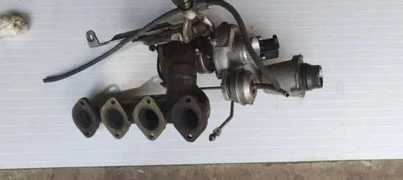 Mercedes-Benz C W204 Turbo 1005190633 A2710903480
