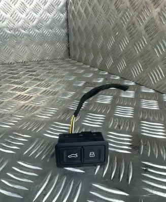 Audi A6 S6 C7 4G Tailgate opening switch 4G0959831B