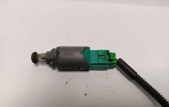 Renault Scenic II - Grand scenic II Clutch pedal sensor 8200168240B 5075V
