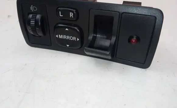 Toyota Corolla E120 E130 Wing mirror switch