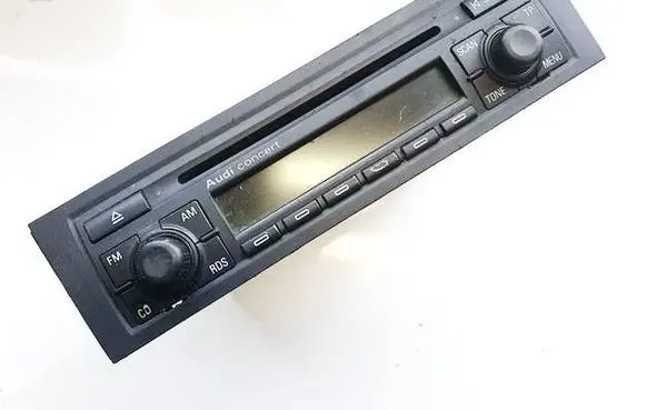 Audi A3 S3 8P Radio/CD/DVD/GPS head unit 8P0035186