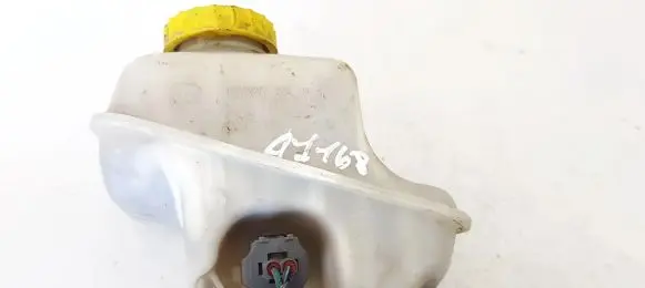 Brake fluid reservoir