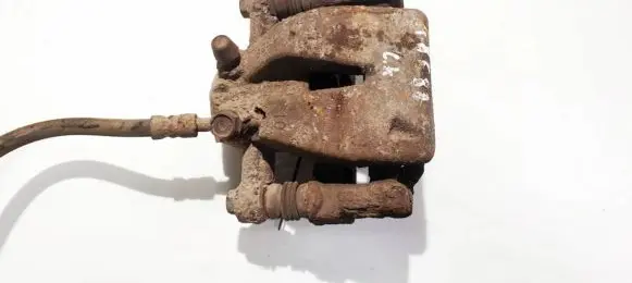 Toyota Corolla Verso AR10 Rear brake caliper y01339