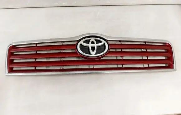 Toyota Avensis T250 Front grill