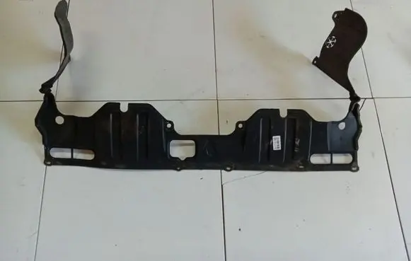 Honda Civic Engine splash shield/under tray 