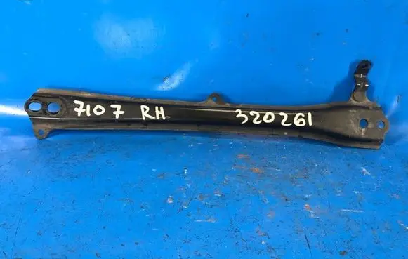 Toyota Prius xw60 Front bumper cross member 5110747020