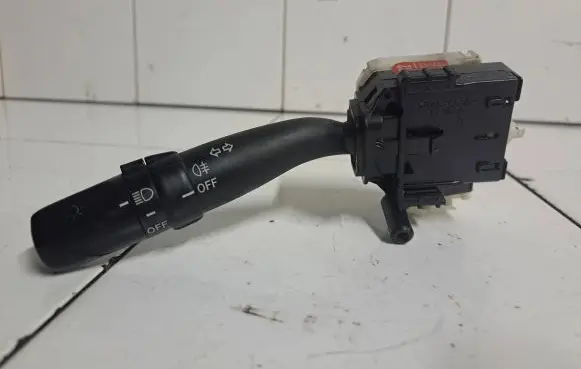Toyota Avensis T250 Indicator stalk 84140 05100 173794