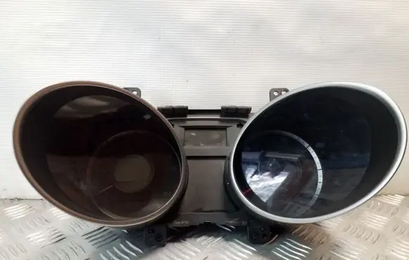 Hyundai ix35 Speedometer (instrument cluster) 940032Y330