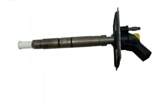 Audi A4 S4 B8 8K Fuel injector 0445117003