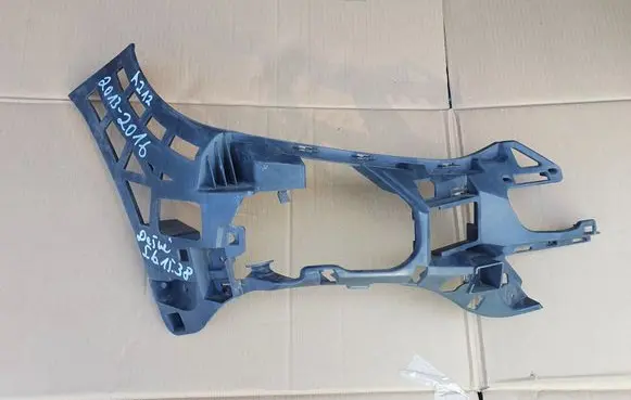 Mercedes-Benz E W212 Front bumper mounting bracket A2128853865