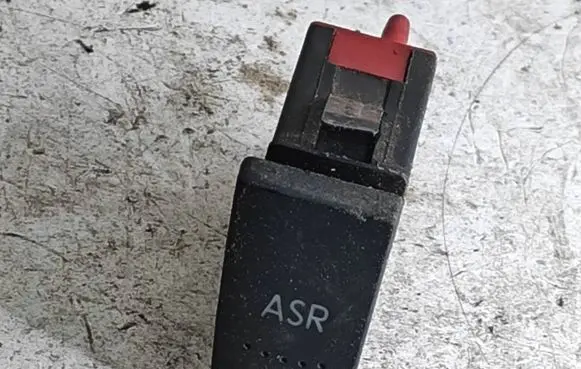 Traction control (ASR) switch