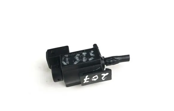 BMW 5 E39 Turbo solenoid valve 72234100
