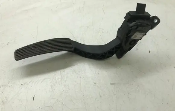 Chrysler 300 - 300C Accelerator throttle pedal 04861714AA 6PV93390304